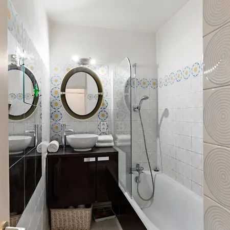 Modern Cosy Studio In Cannes, With Great Transportation Links アパート